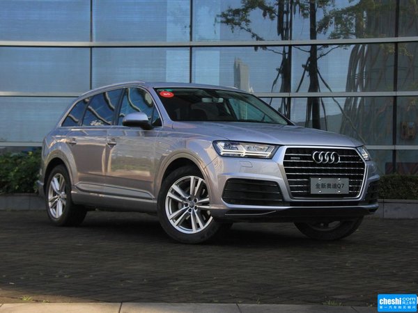 奥迪(进口)  40TFSI 车辆右侧45度角